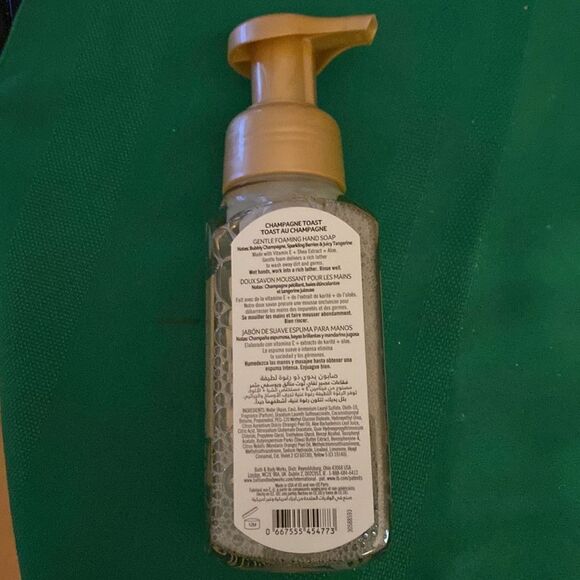 Bath & Body Works Champagne Toast Gentle Foaming Hand Soap NEW - Picture 4 of 4